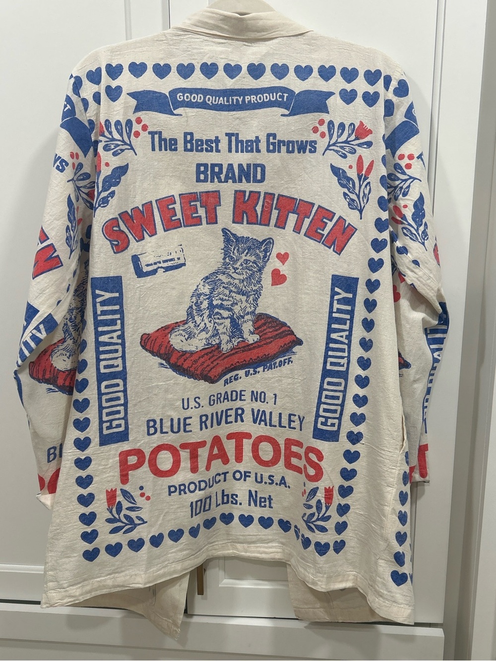Aratta Silent Journey Sweet Kitten Graphic Jacket
